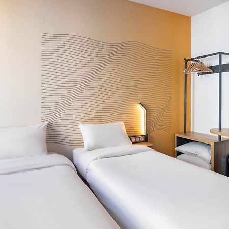 ホテル B ＆B オテル リヨン サントル ペラーシュ ベルトロ エクステリア 写真