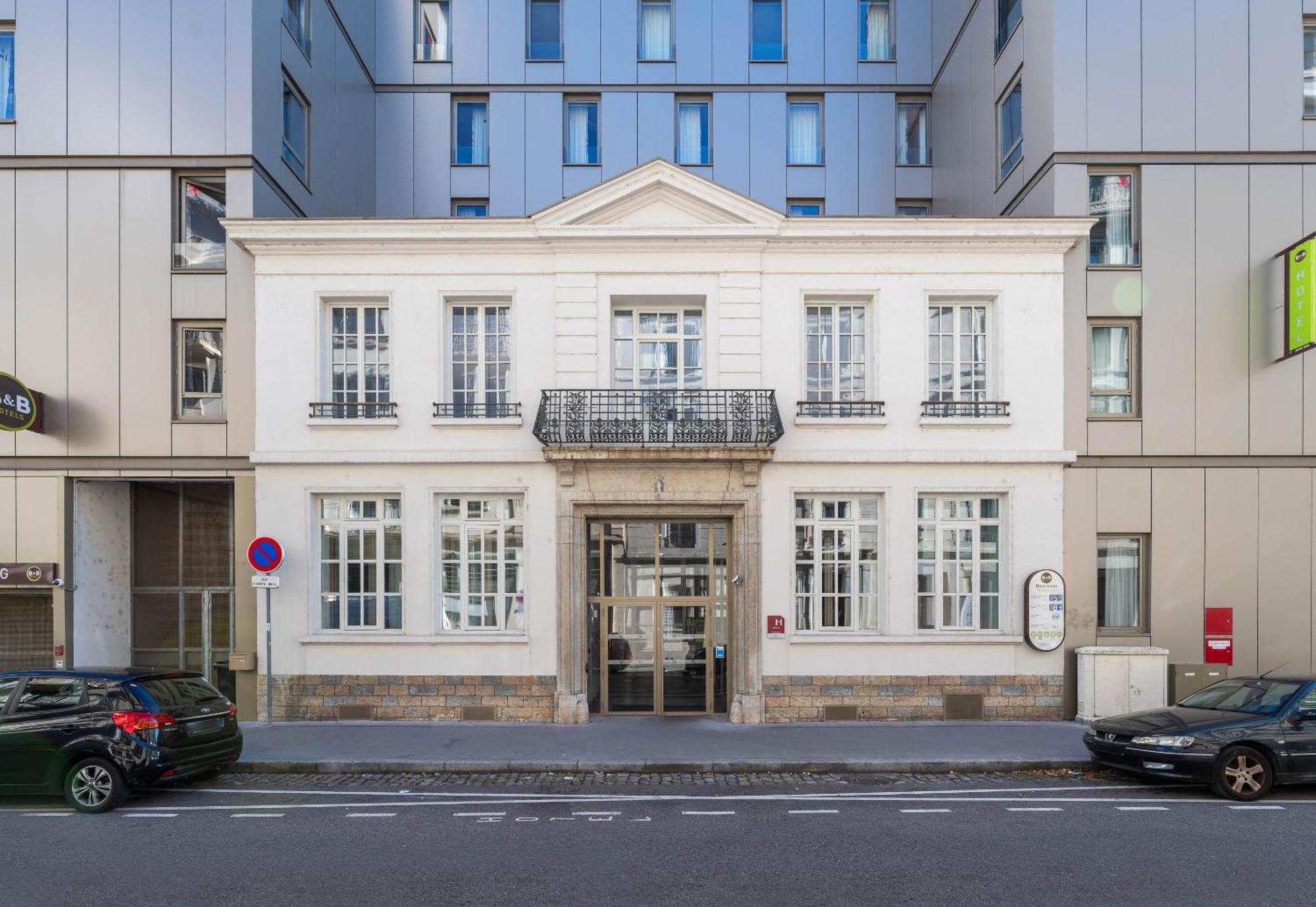 ホテル B ＆B オテル リヨン サントル ペラーシュ ベルトロ エクステリア 写真